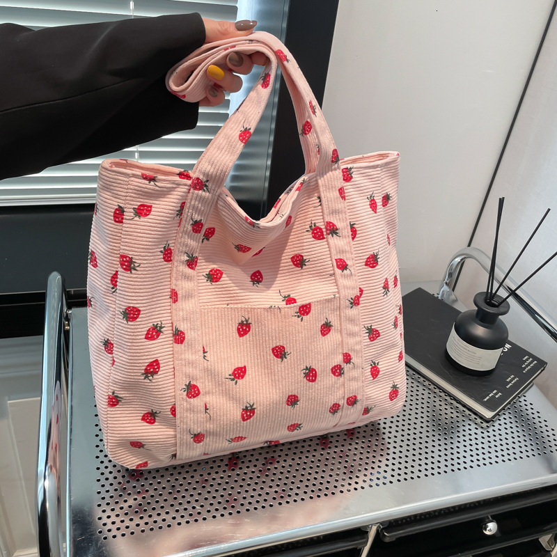Free Delivery Designer Bag Large Capacity Simple And Fashionable Casual Strawberry Printed Shoulder For Women 2025 Summer New Fashion Hand Trend Luxur