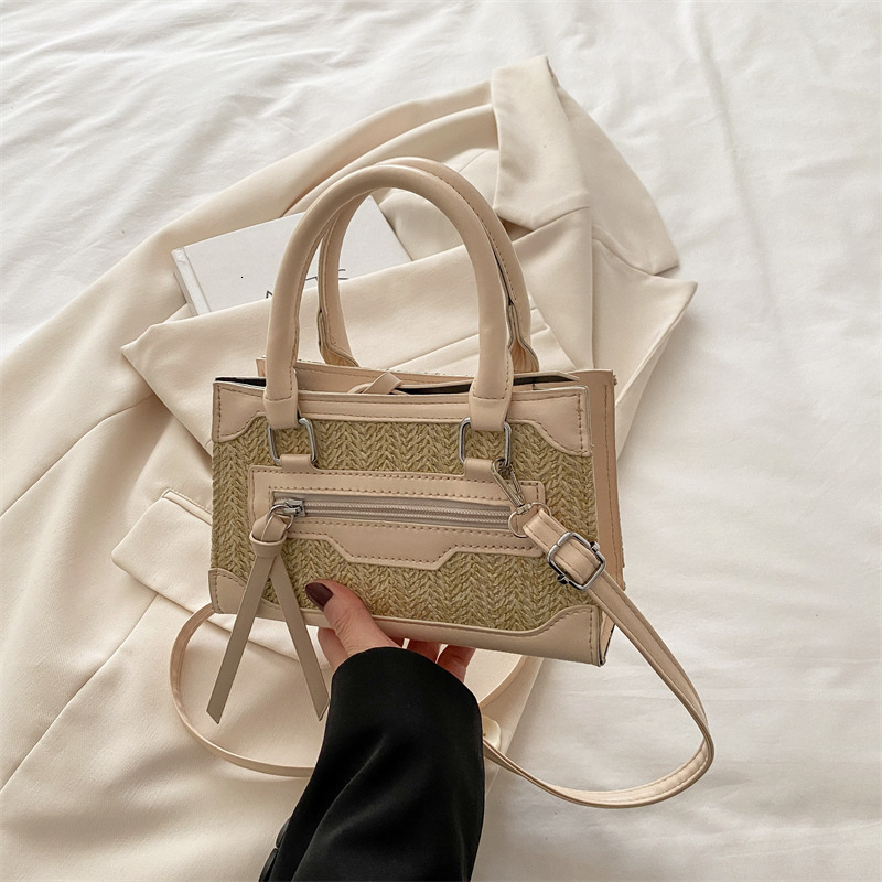 Popular New Free Delivery Designer Bag Fashion Simple Mini Handbag 2025 Spring And Summer New Style Stylish Single Shoulder Crossbody Bag Luxury Bag T