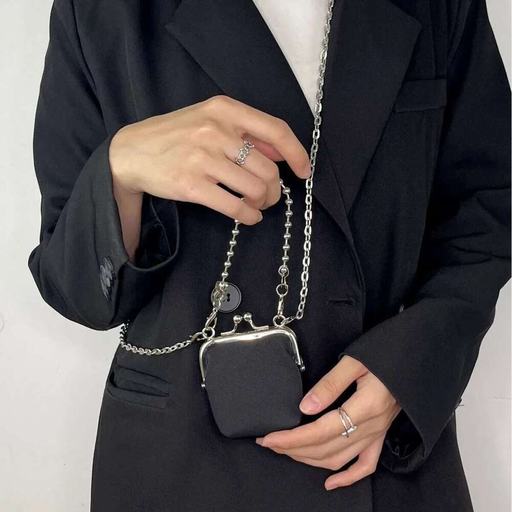 Clip on New Coin Purse for Women High-quality Denim Shoulder Fashionable Lipstick Designer Mini Crossbody Bag