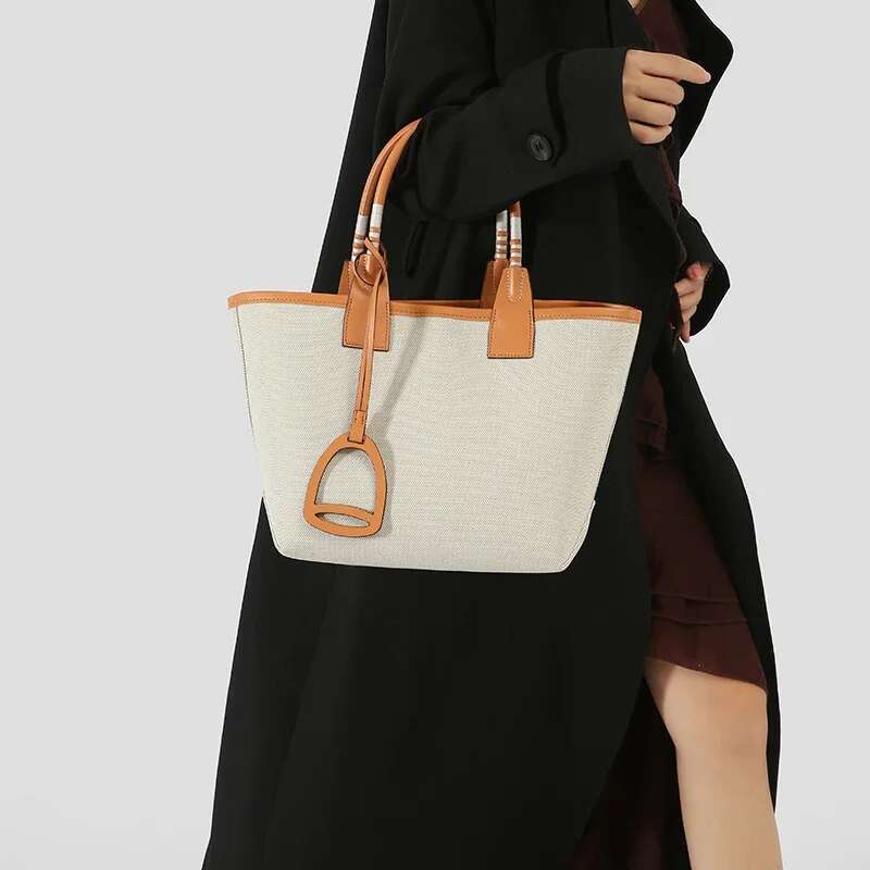 Tote Shoulder Crossbody Bags Knitting New In Handbag Cute Commuting Versatile High Brand Genuine Women Fashion 2025 Trend