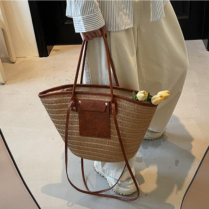 free shipping 2025 new hot designer Shoulder Bags for women Handbag Weaving large capacity beach bag casual tote brown