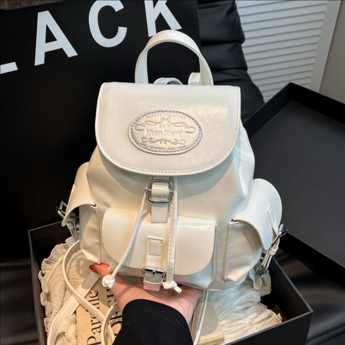 Korean version niche design fashionable multi pocket small women's bag 2025 summer new simple and trendy backpack