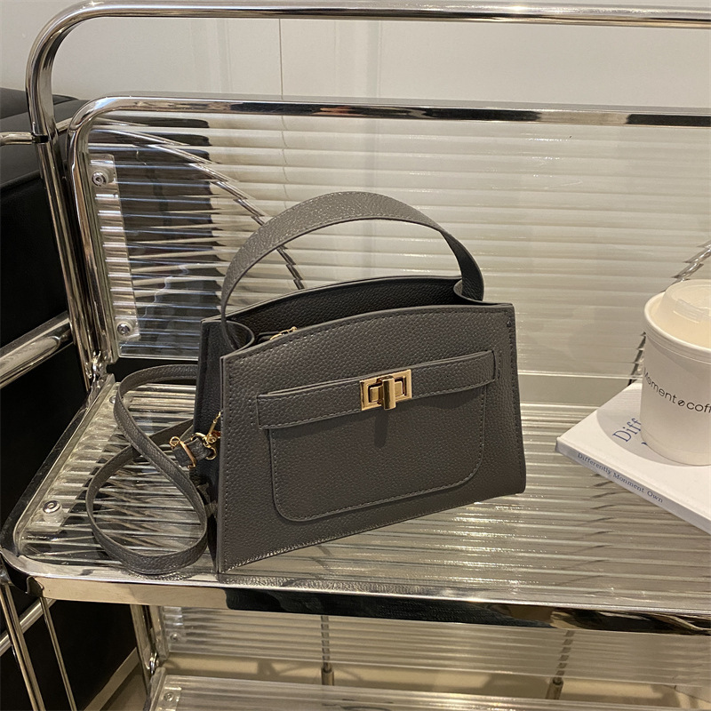 Internet Celebrity Spring New Shoulder Highend Feel Daily New Free Delivery Designer Bag Women's Crossbody Exquisite Luxury Bag Lock Kelly Bag Ha