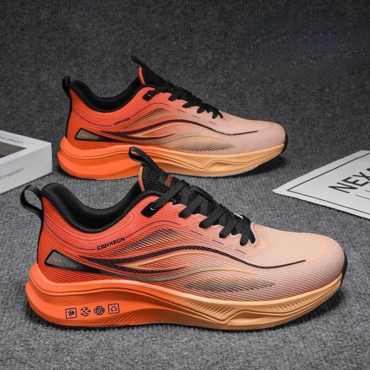 Men's Fashion trend Travel Breathable and comfortable Running Low top light fashion shoes China-Chic style sneakers