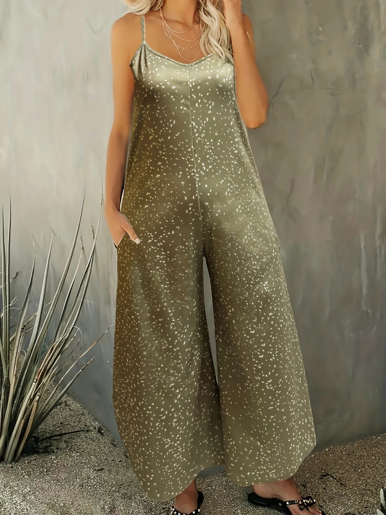 Plus size women #39 s knitted slightly elastic floral print straight four seasons jumpsuit sleeveless top 250515