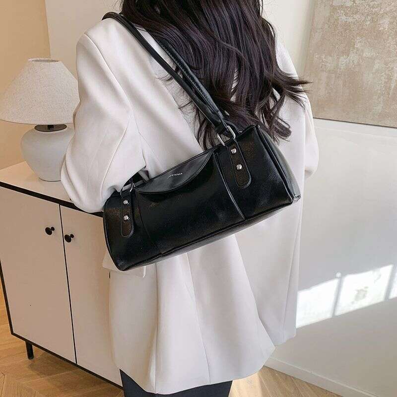 High Beauty French Light Luxury for Women 2025 New Versatile Single Shoulder Underarm Pillow Handheld Boston Bag