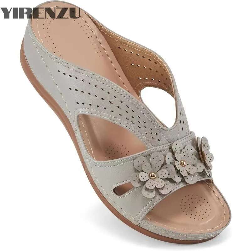 New Women's Slippers Casual Flower Hollow Wedge Beach Shoes Outdoor Fashion Platform Comfortable Non-slip Sandals Plus size 43
