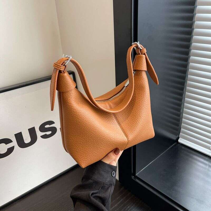 Autumn/Winter Small for Women 2025 Autumn New Style Popular Versatile Crossbody Fashion Single Shoulder Minimally Underarm Bag