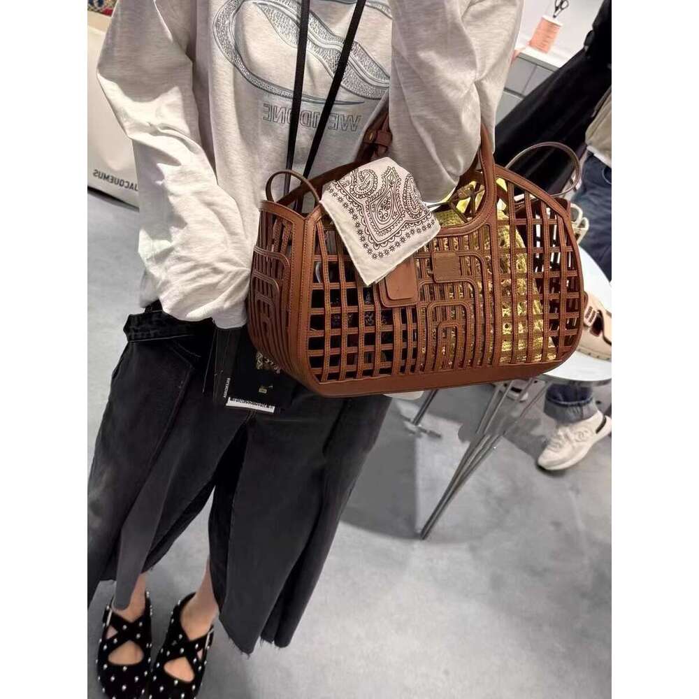 Trendsetting Internet Celebrity Inspired Multifunctional Shopping Tote