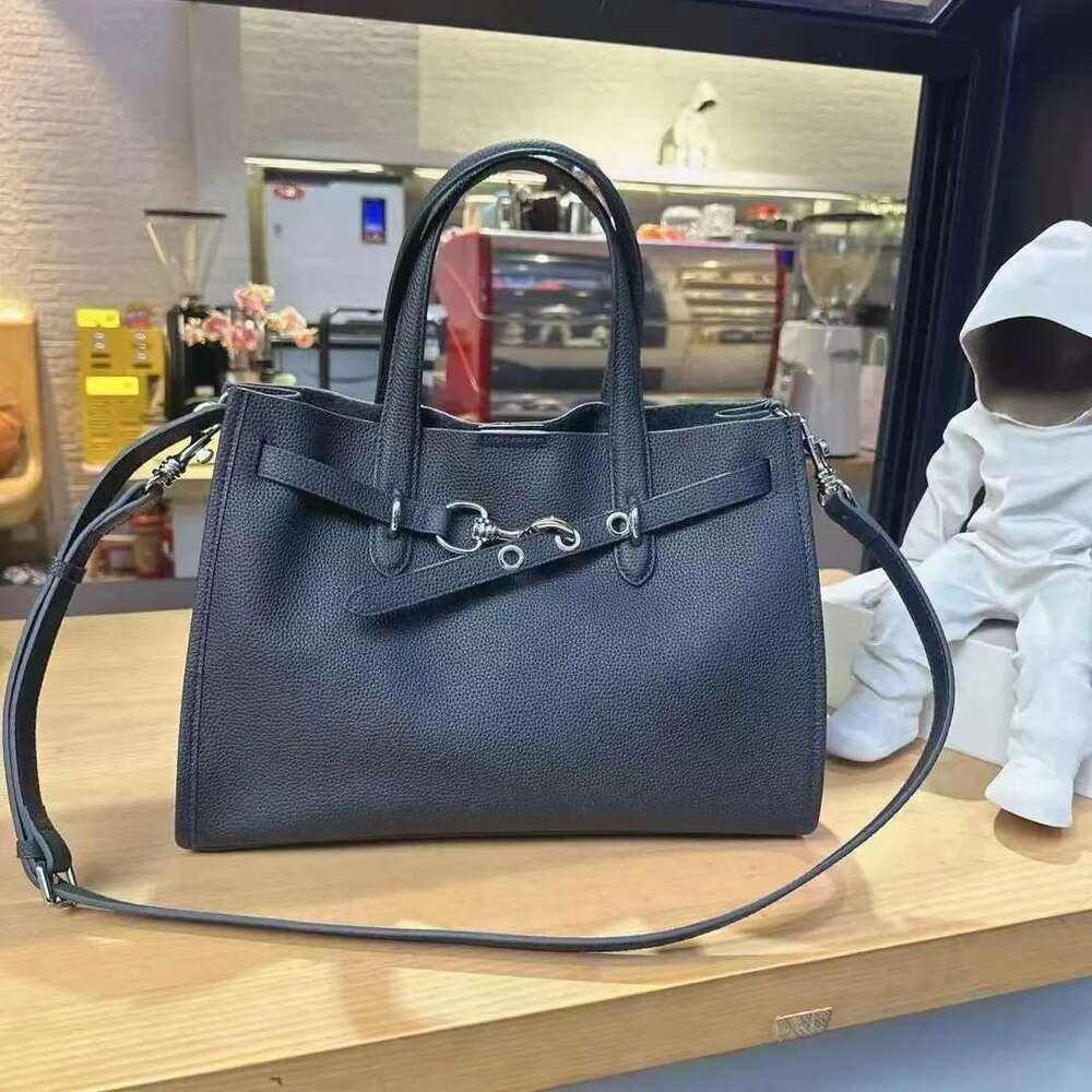 High Quality Genuine Leather Commuter 2025 New Fashion Shoulder Crossbody Bucket Bag Women A Large Handbag