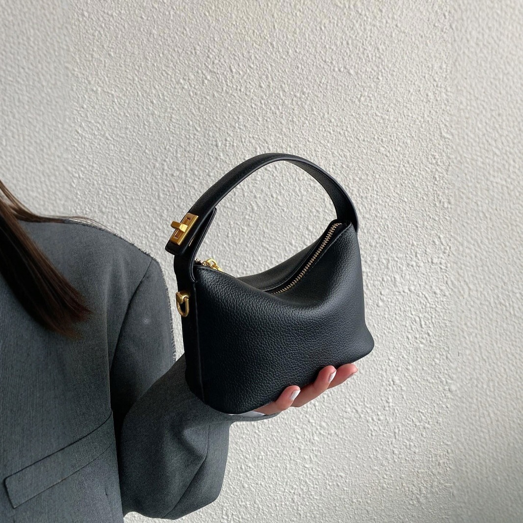 New women's niche design lunch box simple handbag small square bag retro texture cloud bag solid color versatile commuting bag casual shoulder cr