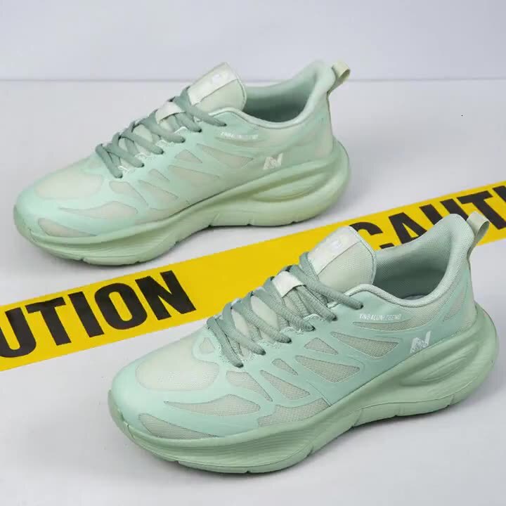 New professional with ultra light mesh cushioning, summer running shoes, outdoor sports shoes for men and women, marathon skipping rope