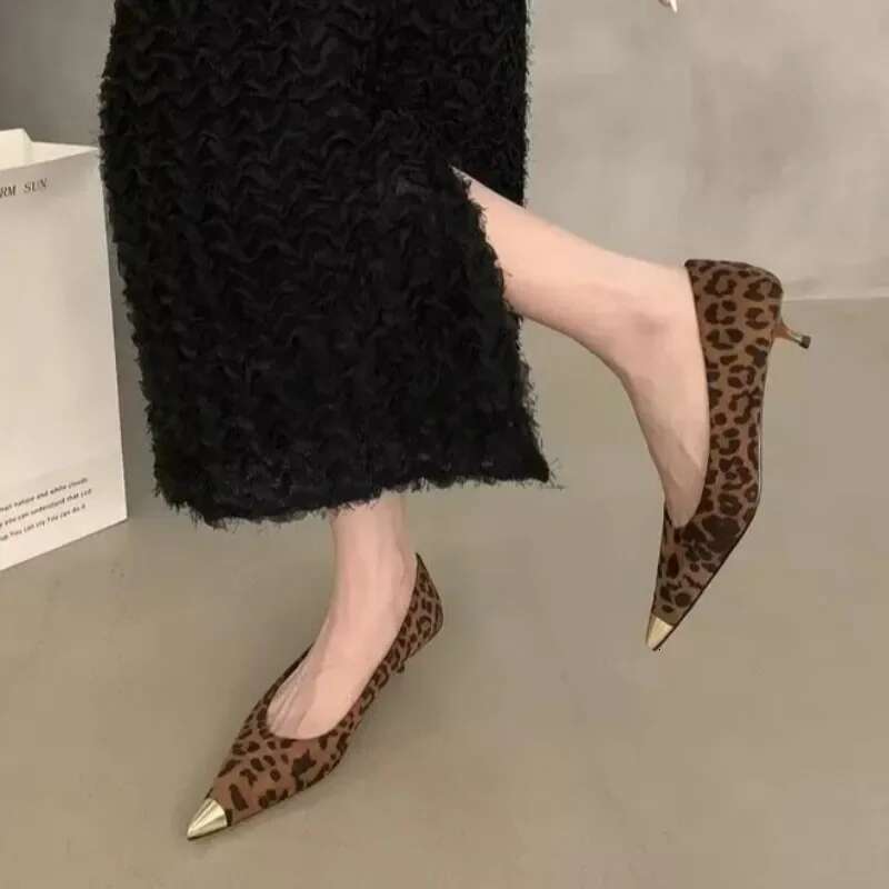 2025 Fashion Shoes Shallow Women's High Hot Sale Leopard Print Office and Career Sexy Pointed Toe Heels Women