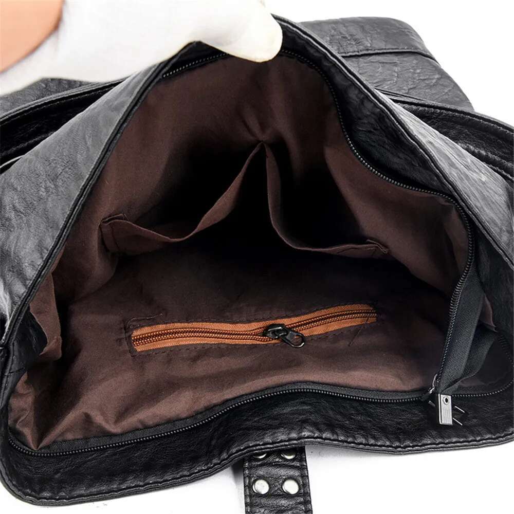 Women's Brand Backpacks Vintage Soft PU Shoulder Bags Women Rivets Designer Backpack Large Capacity School Bag Female