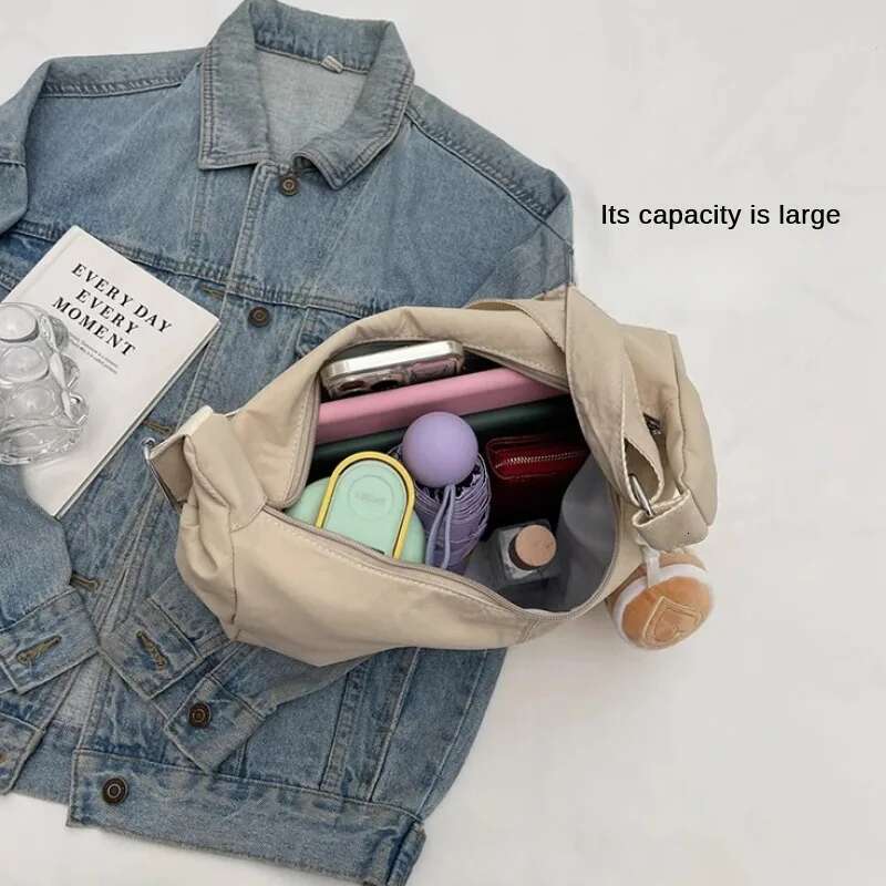 Simply-Designed Female Shoulder Refined Dumpling Ins Style Casual Crossbody Bag Nylon Travel With Large Capacity
