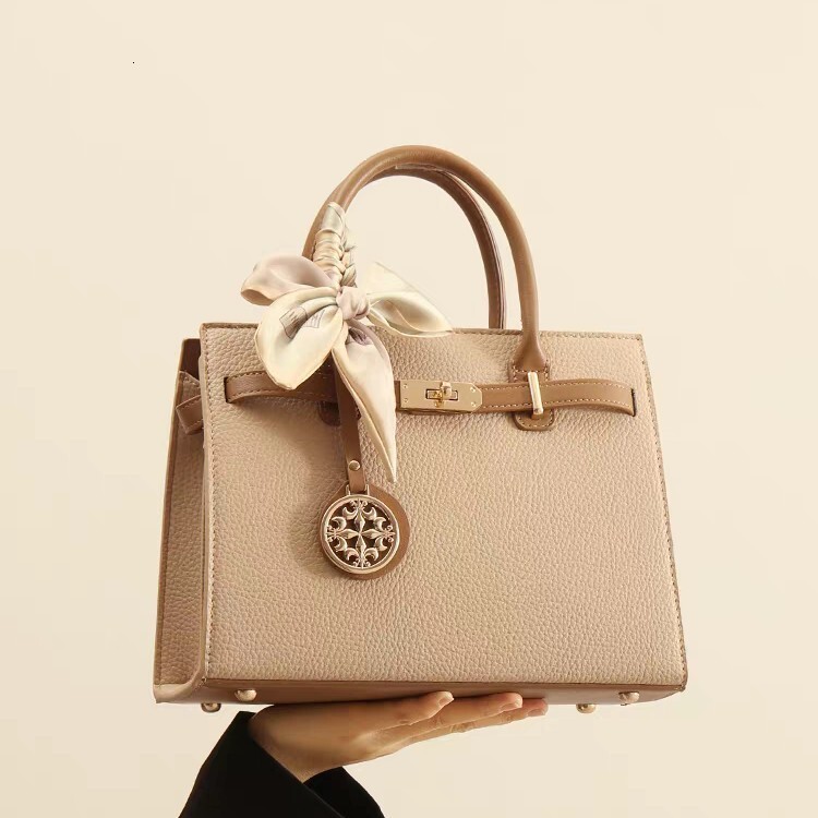 2025S designer new Chinese style Mother Day gift for mothers wedding bride bag high-end sense atmospheric embroidery middle-aged niche women bag