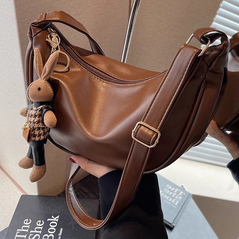 New Chinese style women's 2025 new summer style multifunctional crossbody bag designed by fashionable and highly popular hand-held bucket bag des
