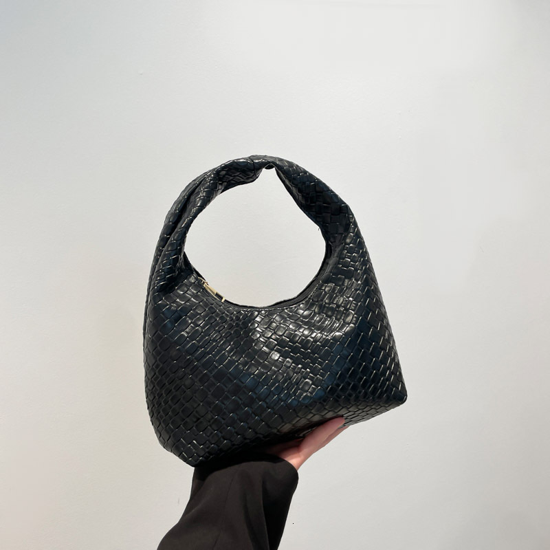 Free Delivery Designer Bag French High End Woven For Women 2025 New Style Western Style Dumpling Niche Texture Commuting Versatile Hand Luxury Bag