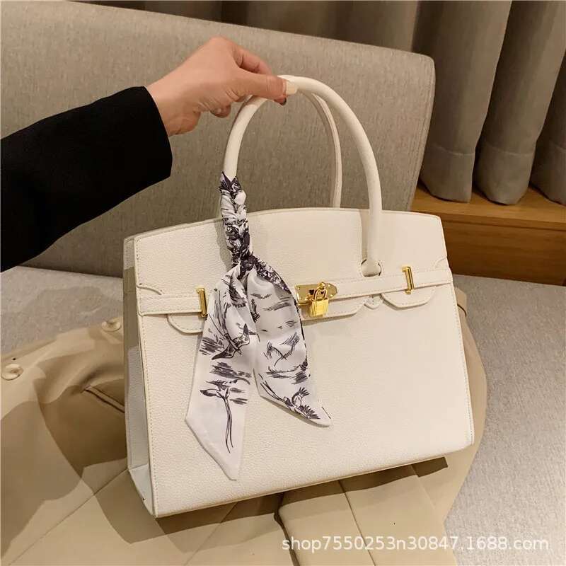 2025 New Hot Selling Fashion Women's Multi Functional Style Horseback Underarm Bag Diagonal Silk Scarf Handbag