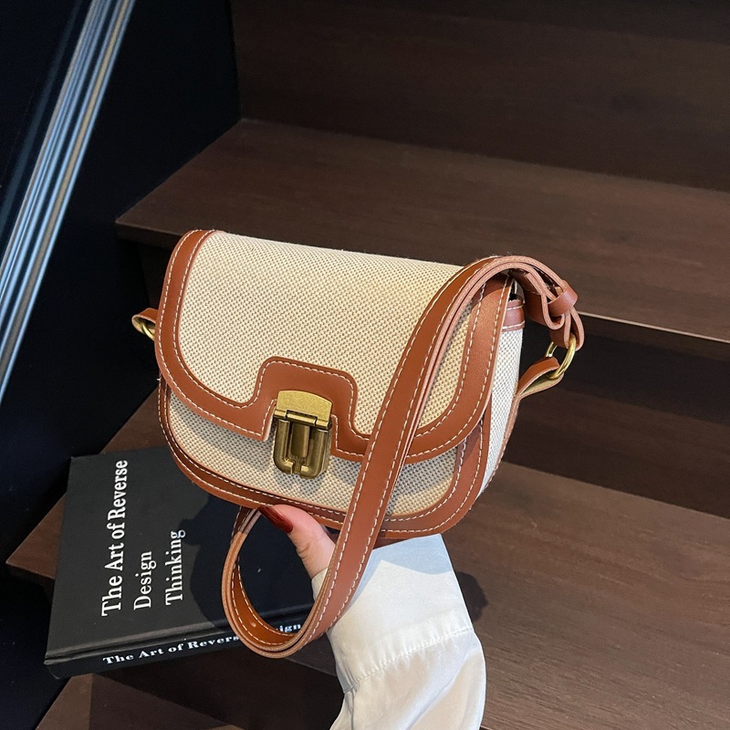 Small Niche Design Luxury Bag Fashionable Contrasting New Free Delivery Designer Bag Color Women's 2025 Spring New Saddle Bag Feeling Single Shou