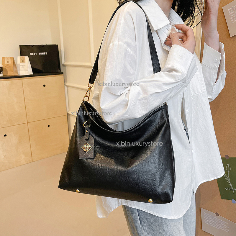 Free shipping designer bag Free Shipping Designer Women's Fashionable Shoulder Large Capacity Antique Style Handbag, Commuting Bag, New Casual Sh