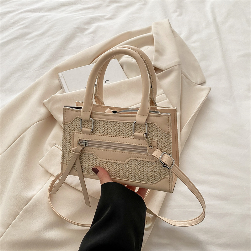 Popular New Free Delivery Designer Bag Fashion Simple Mini Handbag 2025 Spring And Summer New Style Stylish Single Shoulder Crossbody Bag Luxury Bag T