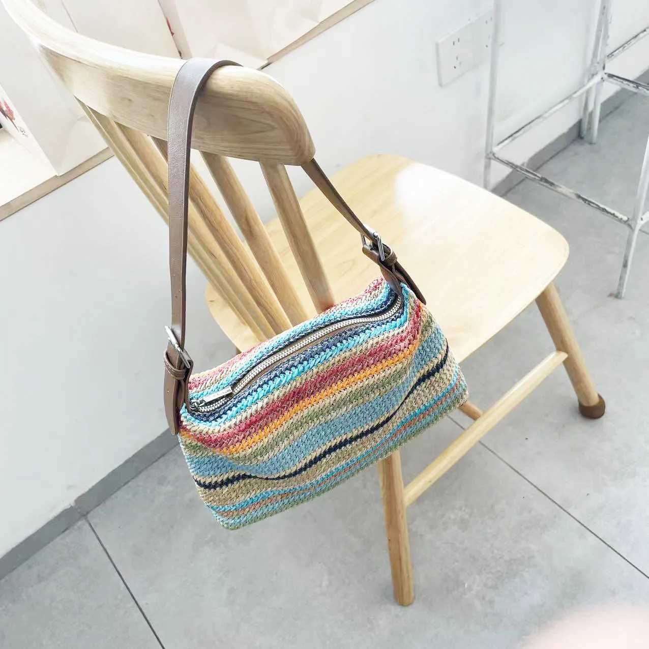 Summer Leisure Large Capacity Rainbow Straw Bag 2024 New Fashion Commuter Tote Bag Trendy Simple Shoulder BagXJ250515