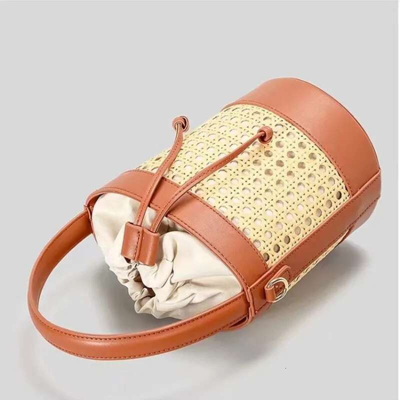 Fashion Bucket Hollowed Out Woven Women's PU Leather Shoulder Crossbody Bag, Handbag, Summer Vacation Beach Bag