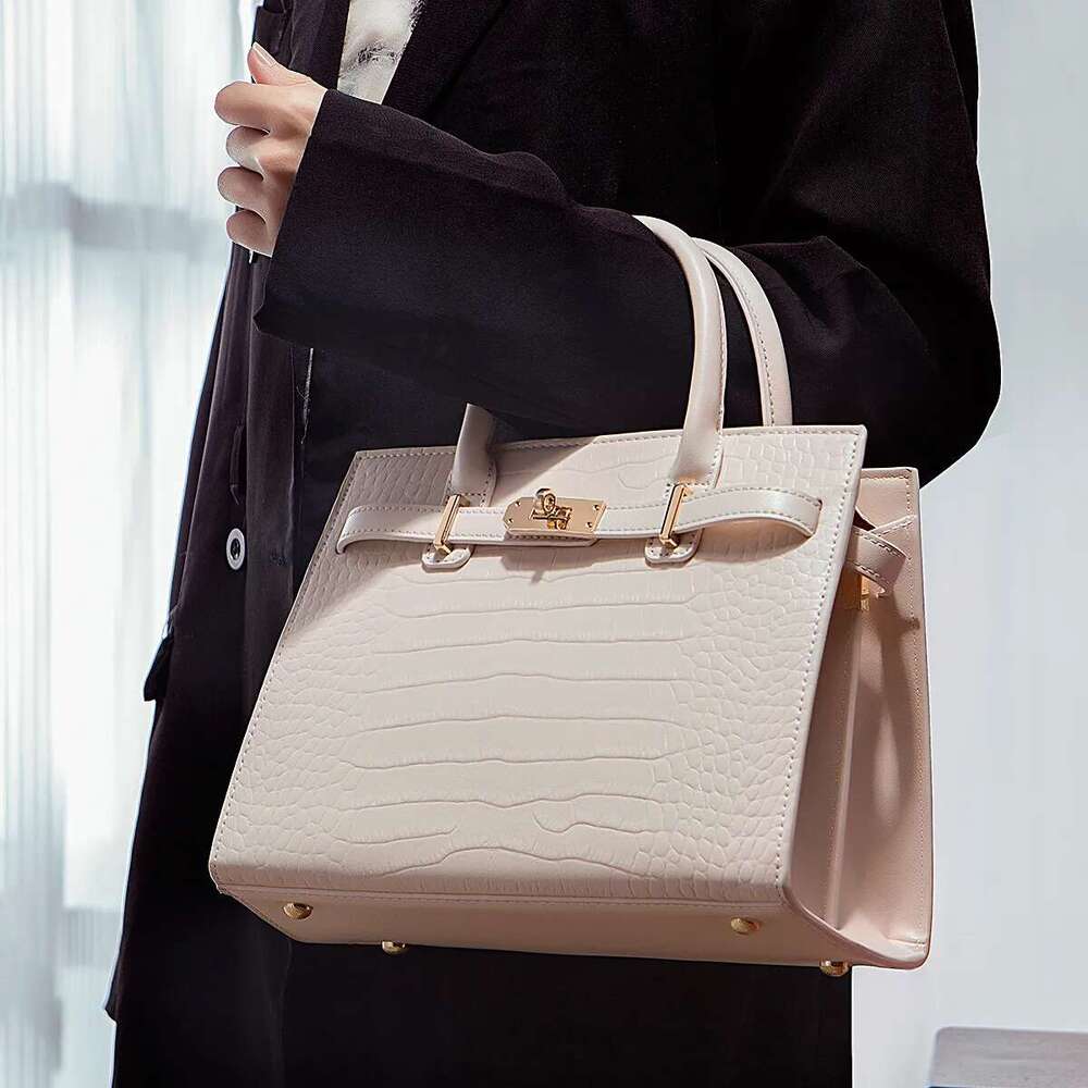 hot Bag advanced sense PU leather high quality new atmospheric large capacity women's handbag commute essential crossbody