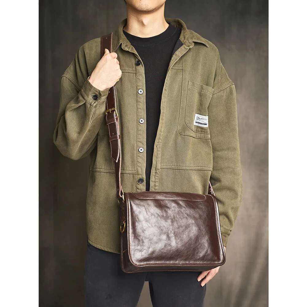 Genuine Men Shoulder Cowhide Leather Crossbody Casual College Style Messenger 12.9 Inch Laptop Bag