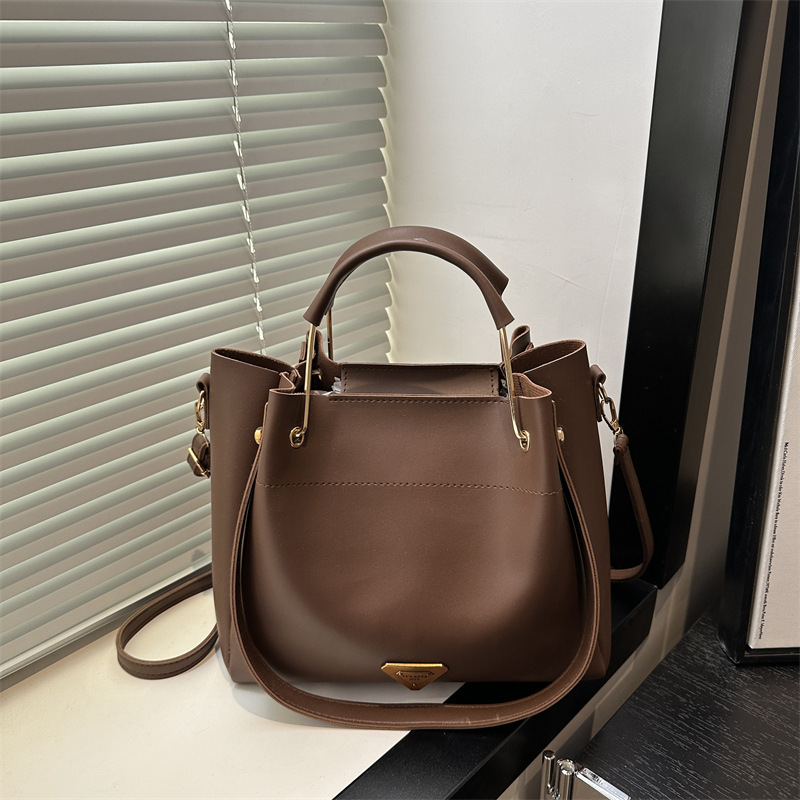 Spring New Women's Fashion Handheld Luxury Bag Bucket With High Quality Texture Single New Free Delivery Designer Bag Shoulder Diagonal Cross Sim
