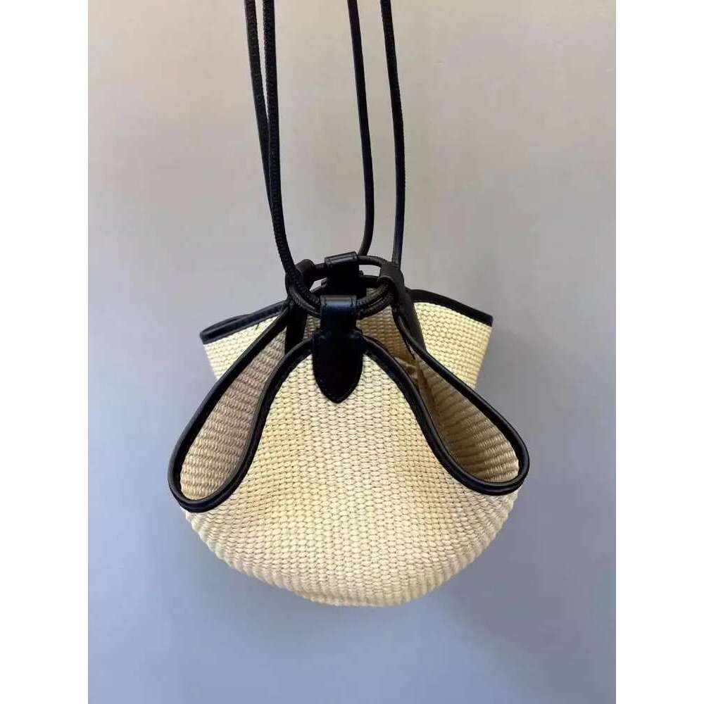 Designer Women Holiday Straw Vintage Summer Bucket Shoulder Bags Cow Leather Spliced Beach Bag Casual Totes Handbag