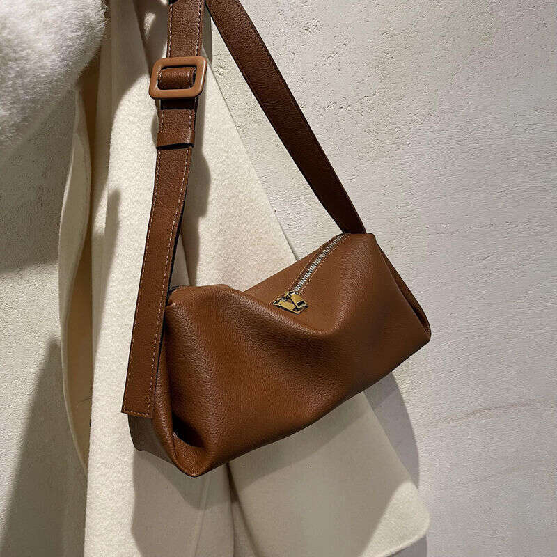 fast shipping popular women's bas 2025 new lare capacity fashionable hih-end feelin western-style versatile shoulder crossbody