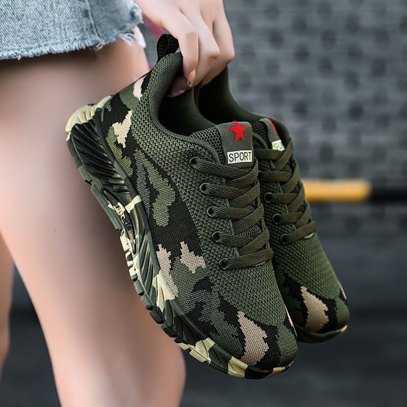 Men's military camouflage liberation training labor protection shoes, fly woven mesh surface, comfortable breathable sports and leisure shoes