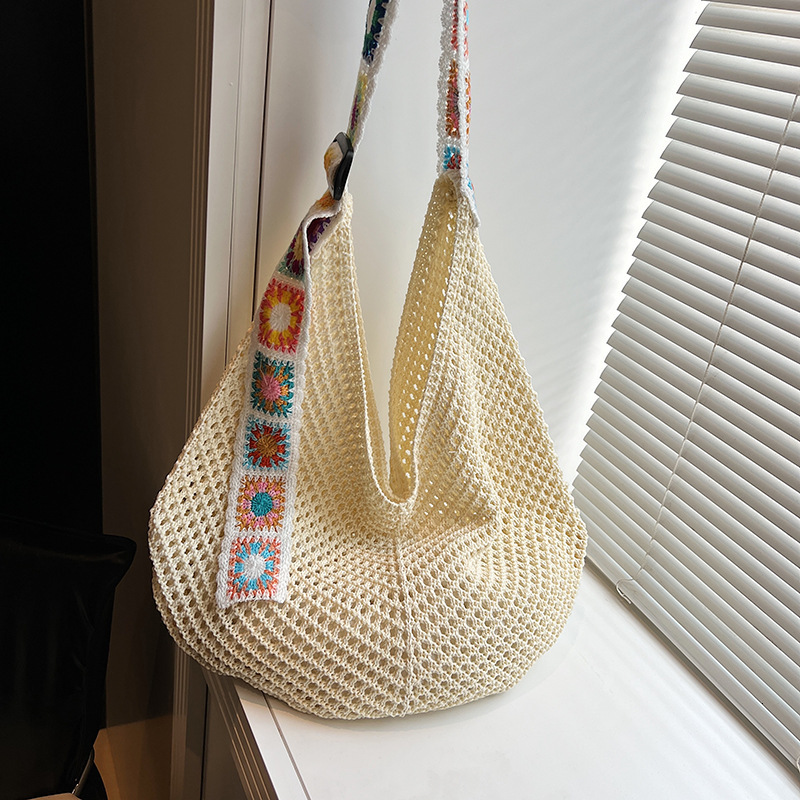 New Women's Small Fresh Knitted Hollow Shoulder New Ethnic Style Designer Crochet Cap Large Capacity Beach Bag Grass Woven Bag Versatile Simple S