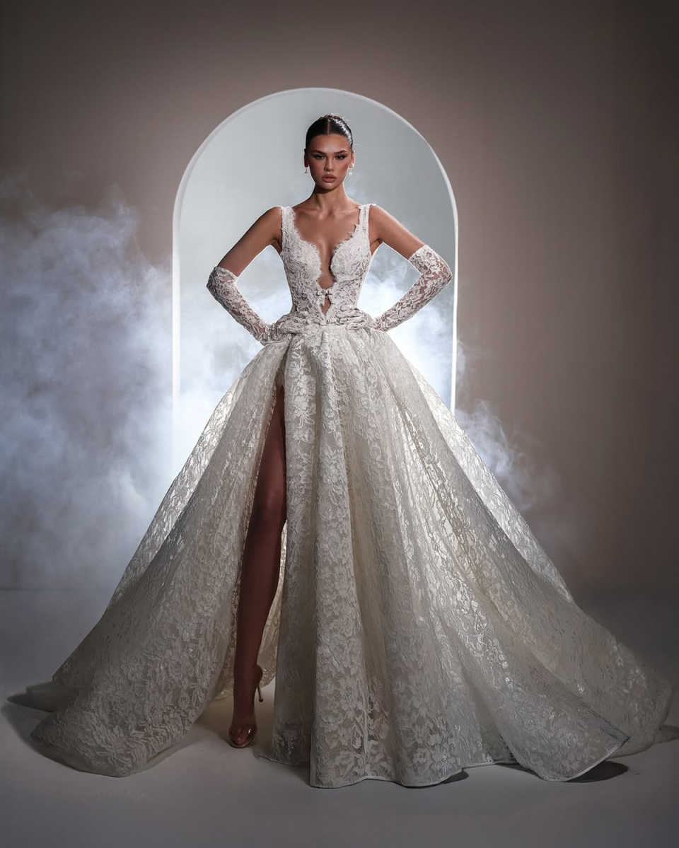 Classic Wedding Dress For Women Sheer Neck Sleeveless Bridal Gown Lace Split Side Detachable Train Dresses Custom Made vestidos de novia