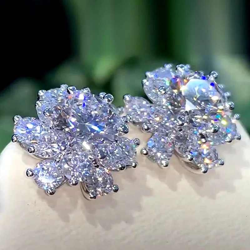 Huitan Cute Flower Stud Earrings with Crystal Cubic Zirconia Delicate Daily Wearable Accessories for Women Party Fashion Jewelry 250515