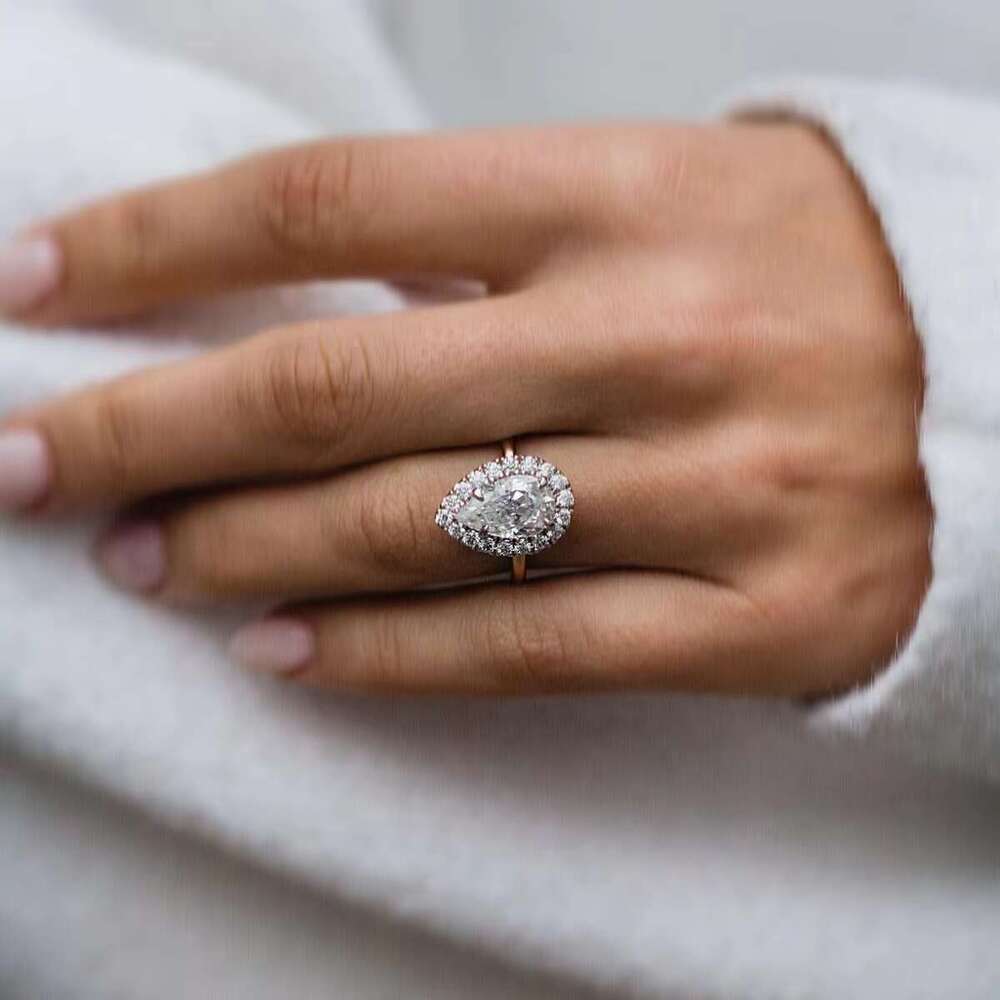 Jovovasmile 3.3carat 12x7.5mm crushed ice hybrid pear cut eternal gold carbon silica wedding ring, suitable for female engagement