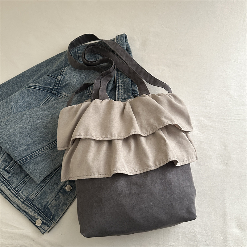 2025 Girls' Spring New New Free Delivery Designer Bag Pleated Ballet Style Multilayer Skirt Design One Shoulder Luxury Bag Handheld Tote Bag Supe