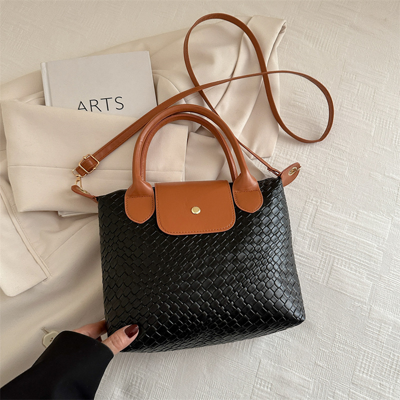 Knitted Pattern For Women 2025 New Fashionable Commuter Simple Handbag PU New Free Delivery Designer Bag Texture Trendy Single Shoulder Luxury Bag Cro