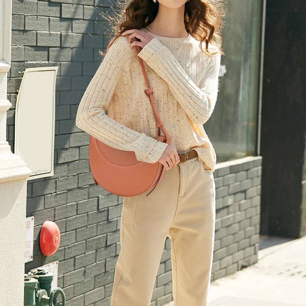 Women Tote Bags Casual Hobo Brand Handbag Large Capacity PU Half Moon Crescent Saddle Shoulder Commuting Bag
