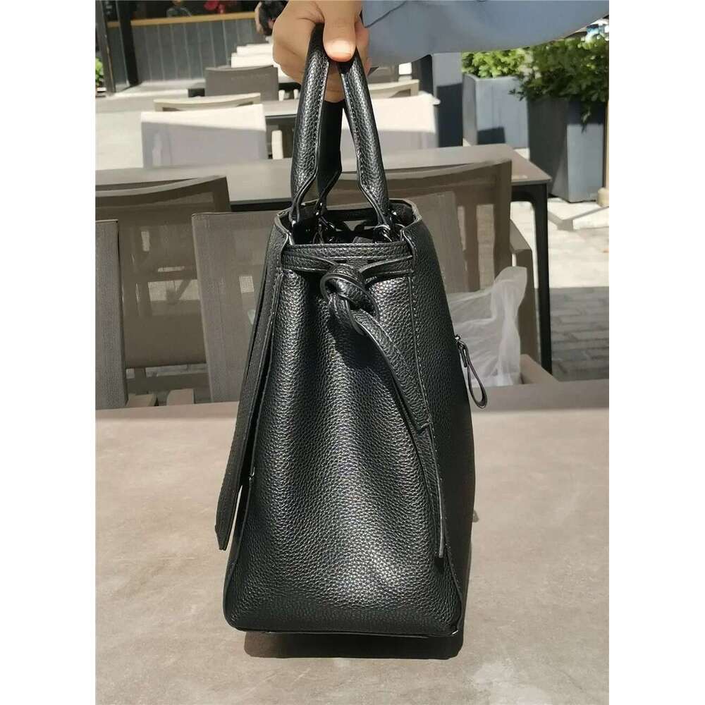 Crocodile Pattern Women Shoulder Bags Designer Female Handbags Large Capacity Fashion Chain Lady Big Totes Elegant Commuter Bag