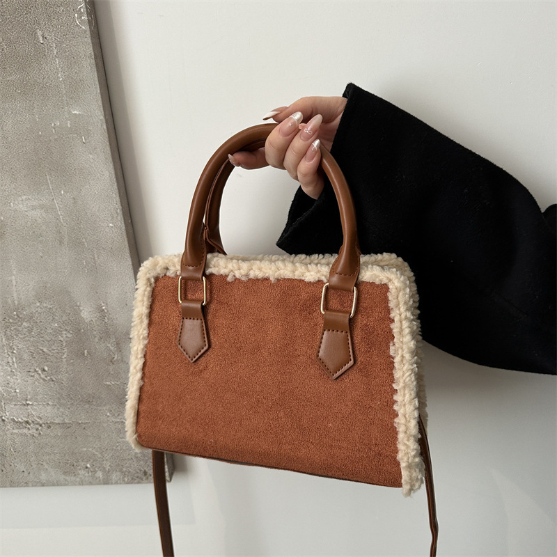 Free Delivery Designer Bag Lamb Wool Large Capacity Trendy And Fashionable Fur Shoulder Student Hand Held Tote 2025 New Women's Luxury Bag