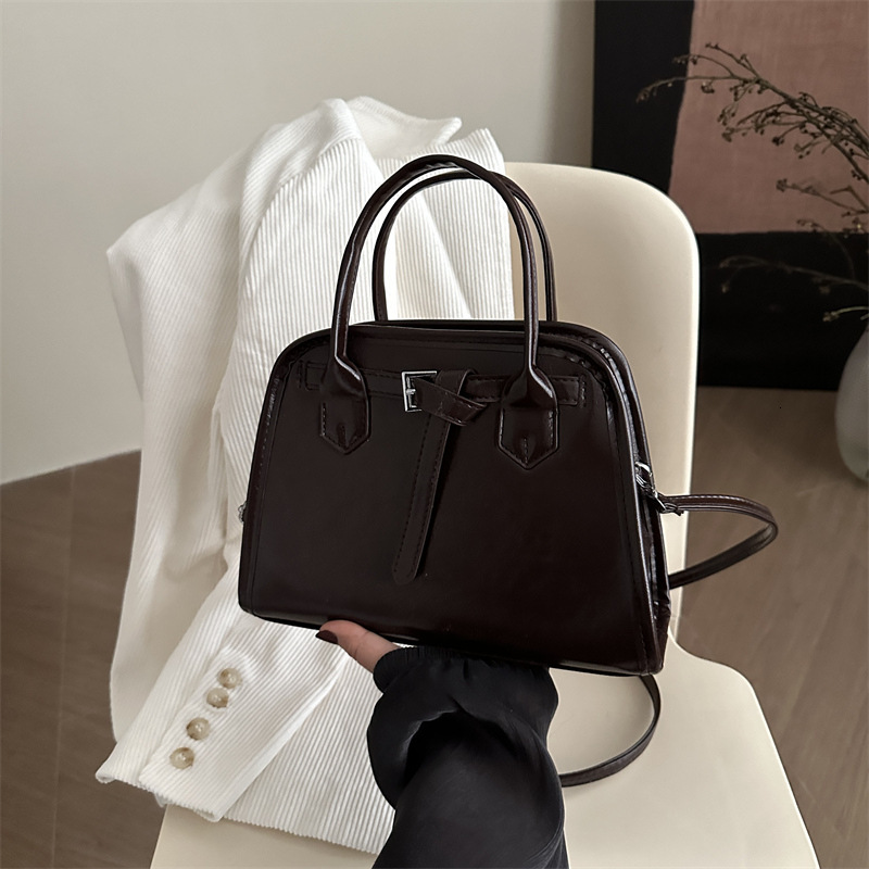 Trendy Small Square New Free Delivery Designer Bag For Women 2025 New Large Luxury Bag Capacity Highend Fashion Shoulder Versatile Crossbody Shell Bag