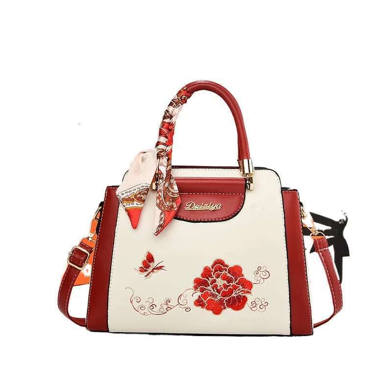 Fashion Handbags Women's Shoulder Temperament Mom Elegant Retro Crossbody High Capacity Tote Bag Wedding Bags