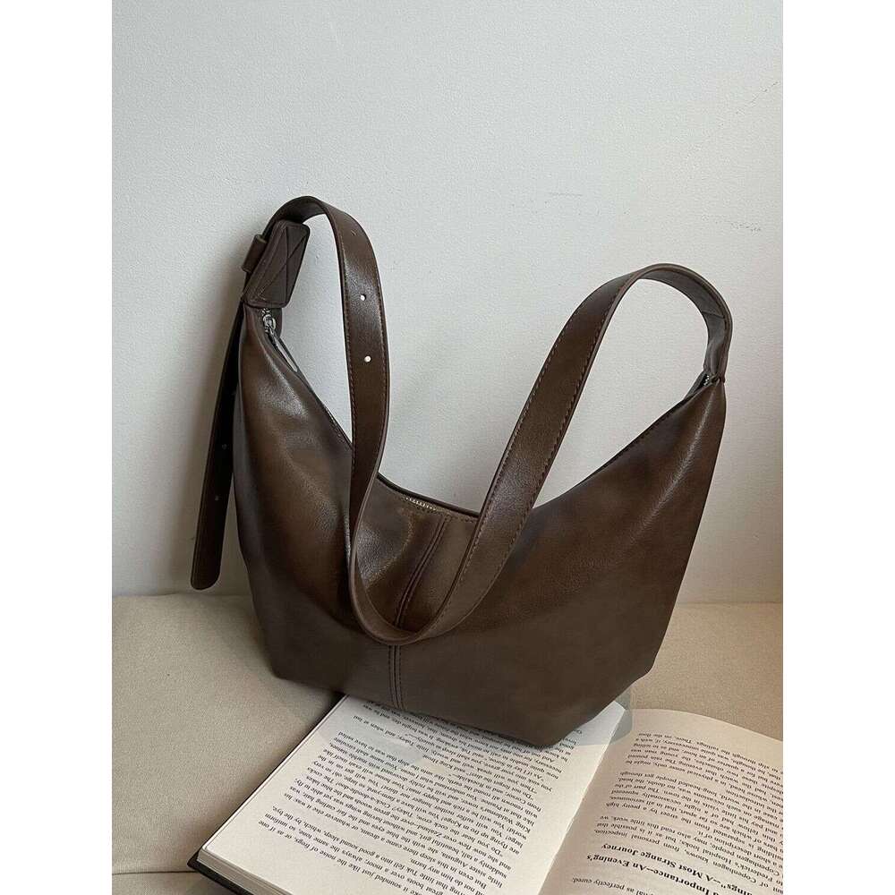 Maillard style super popular niche for women 2025 new versatile crossbody autumn and winter brown dumpling bag