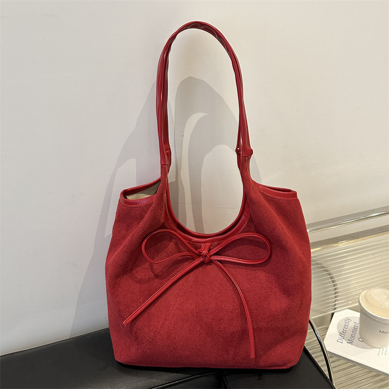 Free Delivery Designer Bag Outdoor Fashion Large Capacity Tote For Women 2025 New Autumn And Winter Style Armpit Niche Bow Single Shoulder Luxury Bag