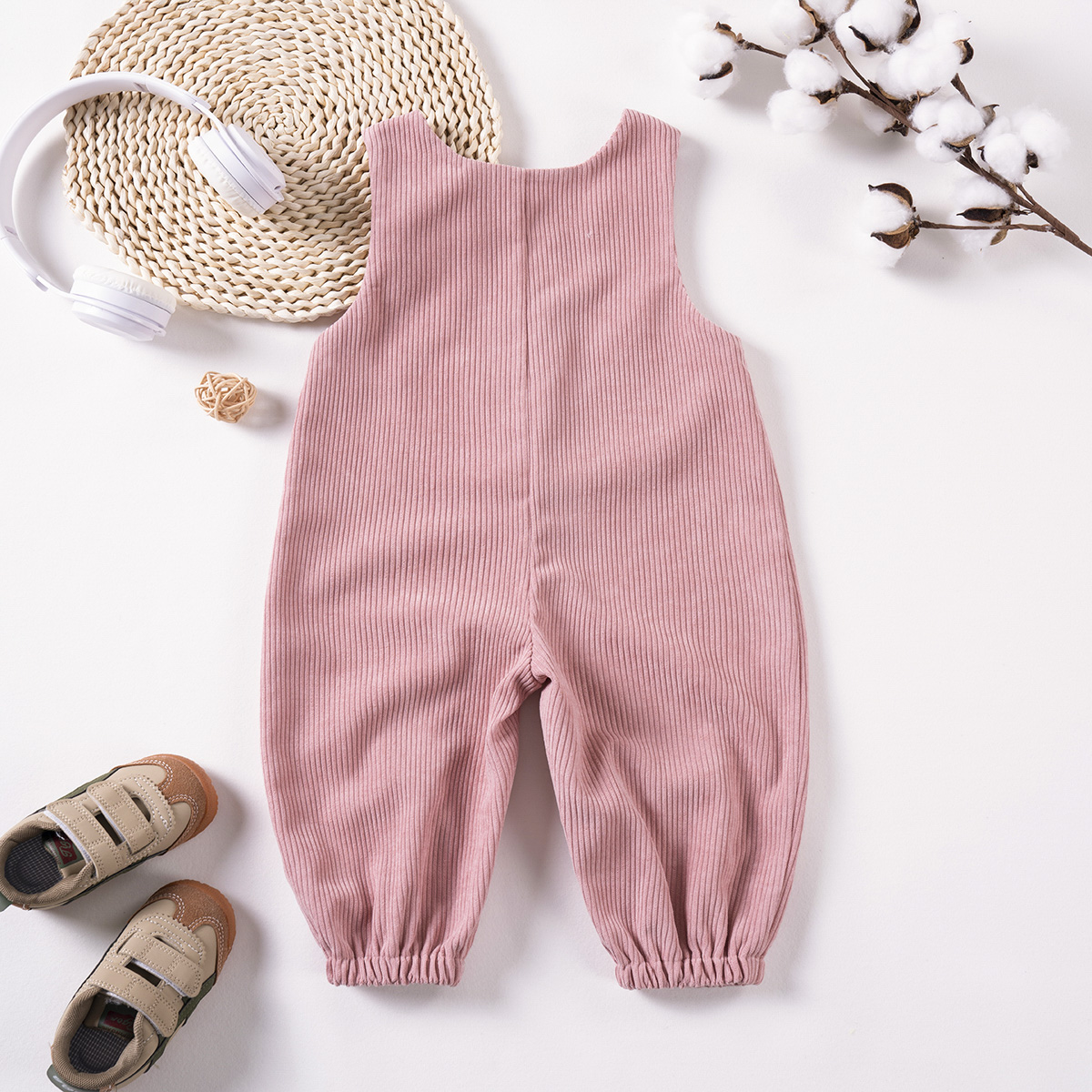 Spring+fall baby jumpsuit, baby clothes, soft corduroy activity button jumpsuit pants, suitable for outing play wear and home wear, comfortable and si