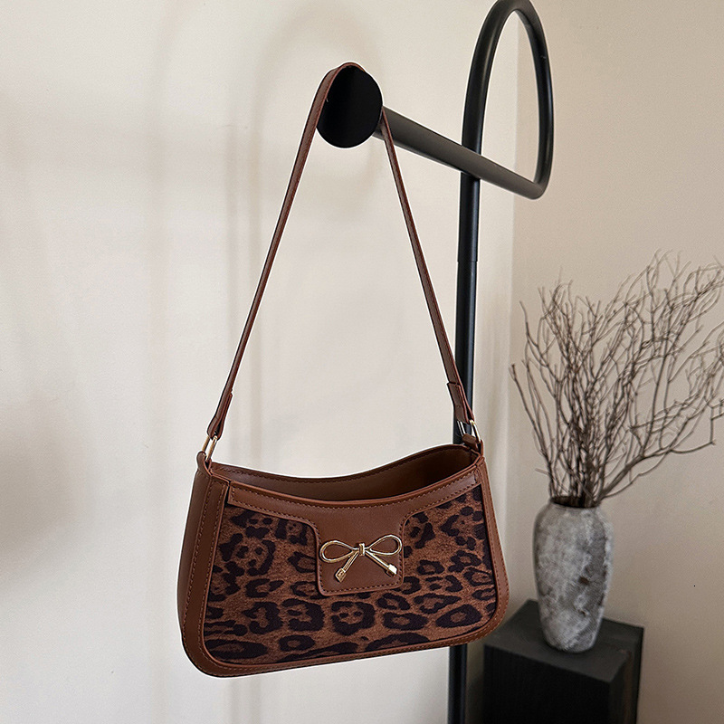 Free Delivery Designer Bag End Ladies' Large Capacity Women's New Model 2025 Niche Design Casual Commuting Winter Shoulder Luxury Bag