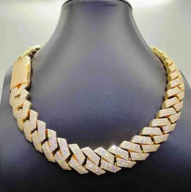 Custom Hop Mossanite Necklace Jewelry VVS Hip hop Sterg Sier Def 20Mm Dia Moissanite 14K Rose Plated Pendant Cuban k Chain